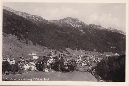 AK St. Anton am Arlberg, Panoramaansicht, Kirche, ungelaufen