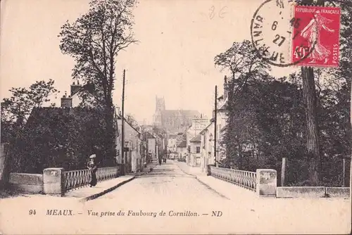 CPA Meaux, Vue prise du Faubourg de Cornillon, circule 1927
