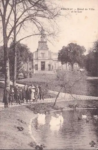 CPA Cognac, Hotel de Ville et le Lac, non circule