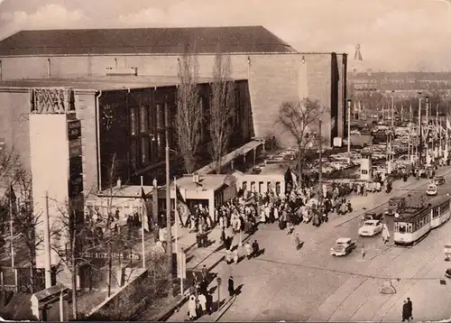 AK Leipzig, Eingang zur Technischen Messe, Straßenbahn, gelaufen