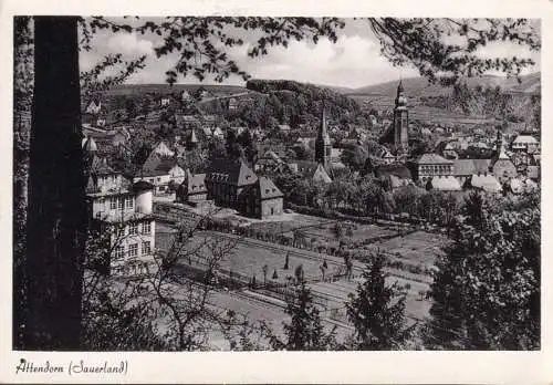 AK Attendorn, Stadtansicht, Kirche, gelaufen 1953