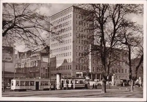 AK Frankfurt am Main, Hochhaus, Rhein Main Bank, Straßenbahn, gelaufen