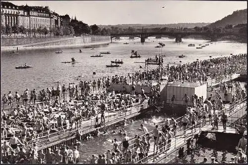 AK Prag, Blick von der Svatopluk Cech Brücke, Badegäste, ungelaufen