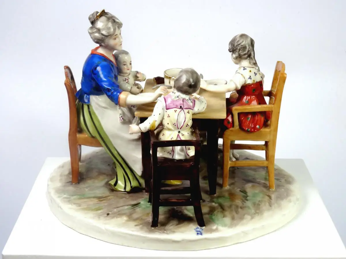 Family Figural Group by Ernst Bohne Söhne 2