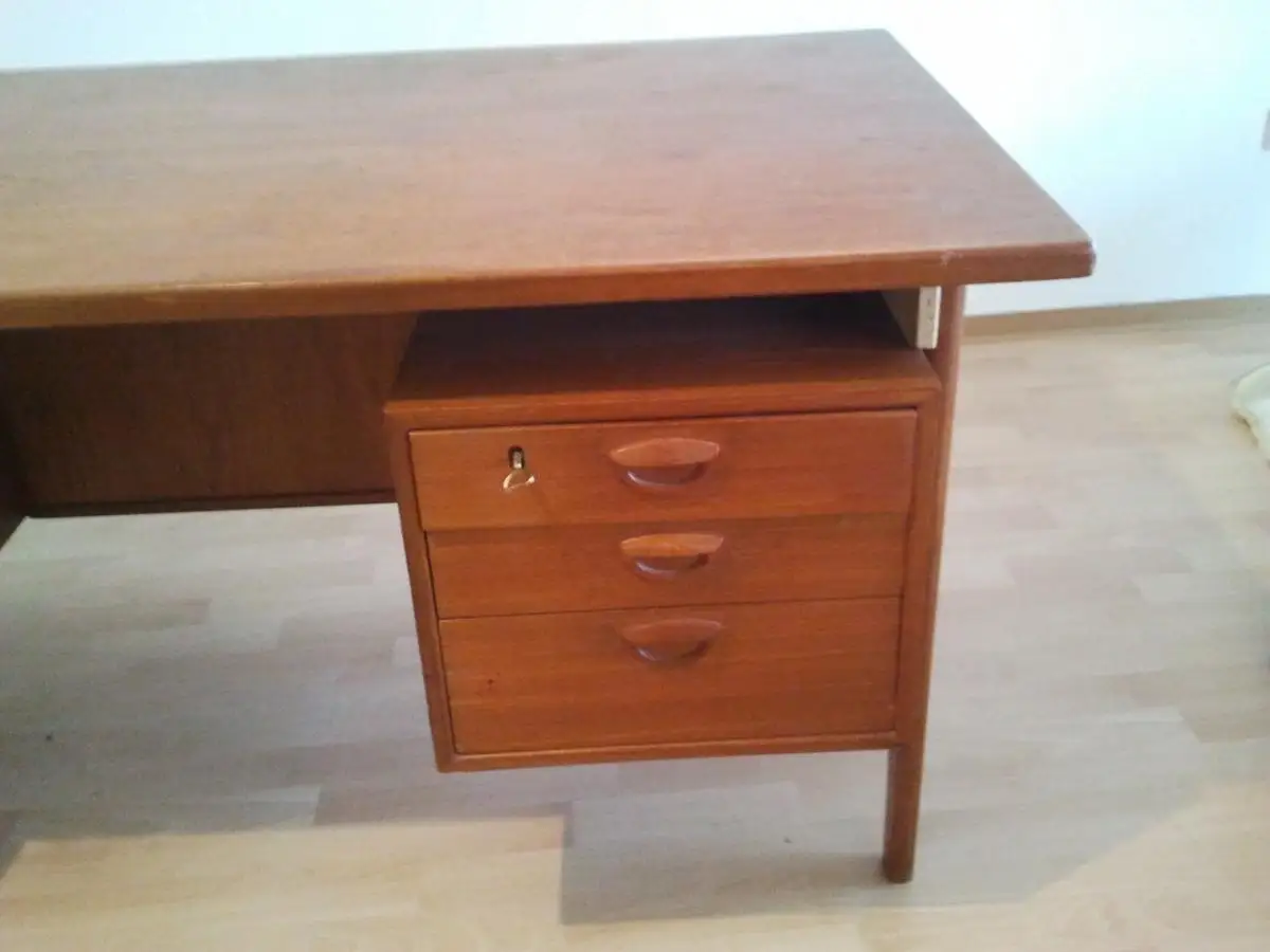Schreibtisch dänisches Design aus den 50/60er Jahren 2