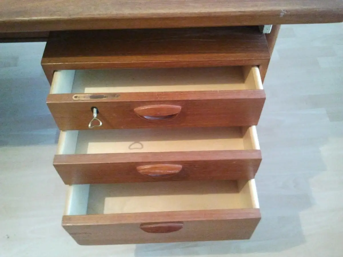 Schreibtisch dänisches Design aus den 50/60er Jahren 3