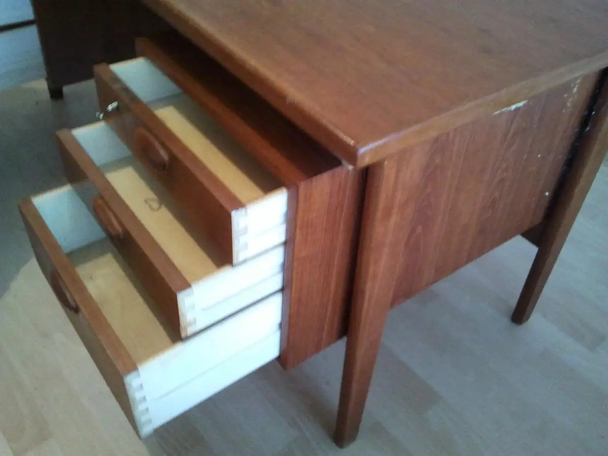 Schreibtisch dänisches Design aus den 50/60er Jahren 4