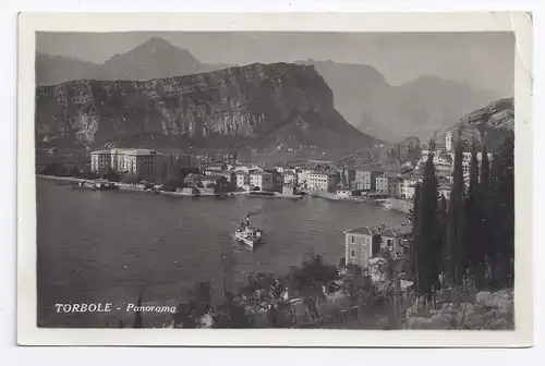 Italien, Torbole m. Dampfschiff, Gardasee, Trentino Südtirol sw Foto AK. #427