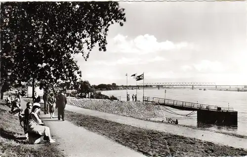 Wesel am Rhein, Schiffs Anlegestelle, 1956 gebr. Foto-AK