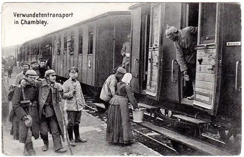 Eisenbahnzug m. Verwundeten Transport in Chambery, 1915 gebr. FP sw-AK