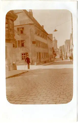 Rothenburg ob der Tauber, Strassenanansicht m. Personen, ungebr. sw-Foto-AK