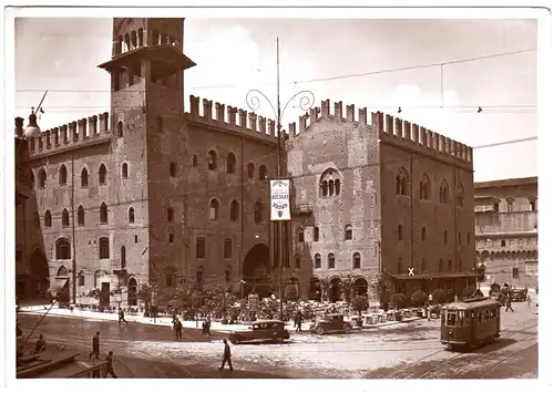 Italien, Bologna, Palazzo Re Enzo m. Oldtimern u. Strassenbahn, 1938 gebr. sw-AK