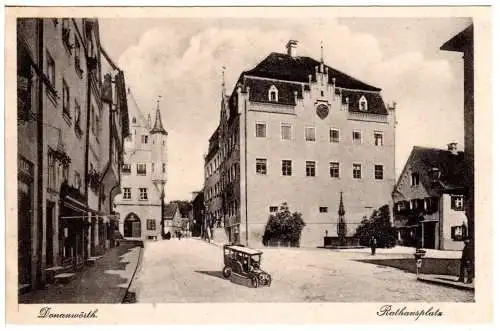 Donauwörth, Rathausplatz m. Bäckerei Bundschuh und Oldtimer, ungebr. sw-AK