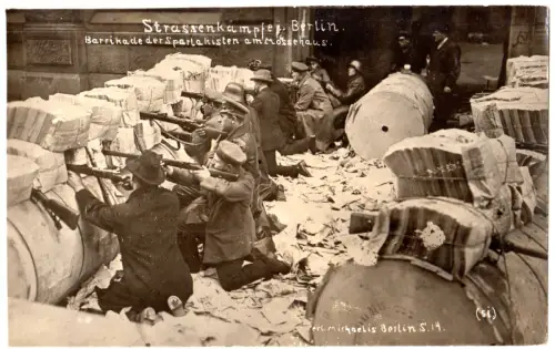 Berlin, Revolution 1919, Barrikade d. Spartakisten am Messehaus, ungebr. sw-AK