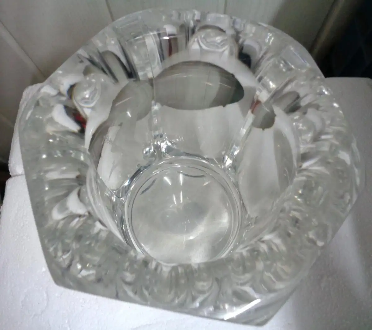 Schwere Vase von Kosta (Boda), 6 eckig mit dem Götterboten Hermes 2