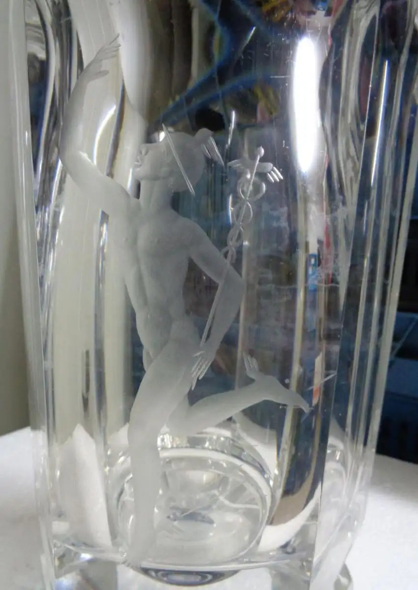 Schwere Vase von Kosta (Boda), 6 eckig mit dem Götterboten Hermes 4