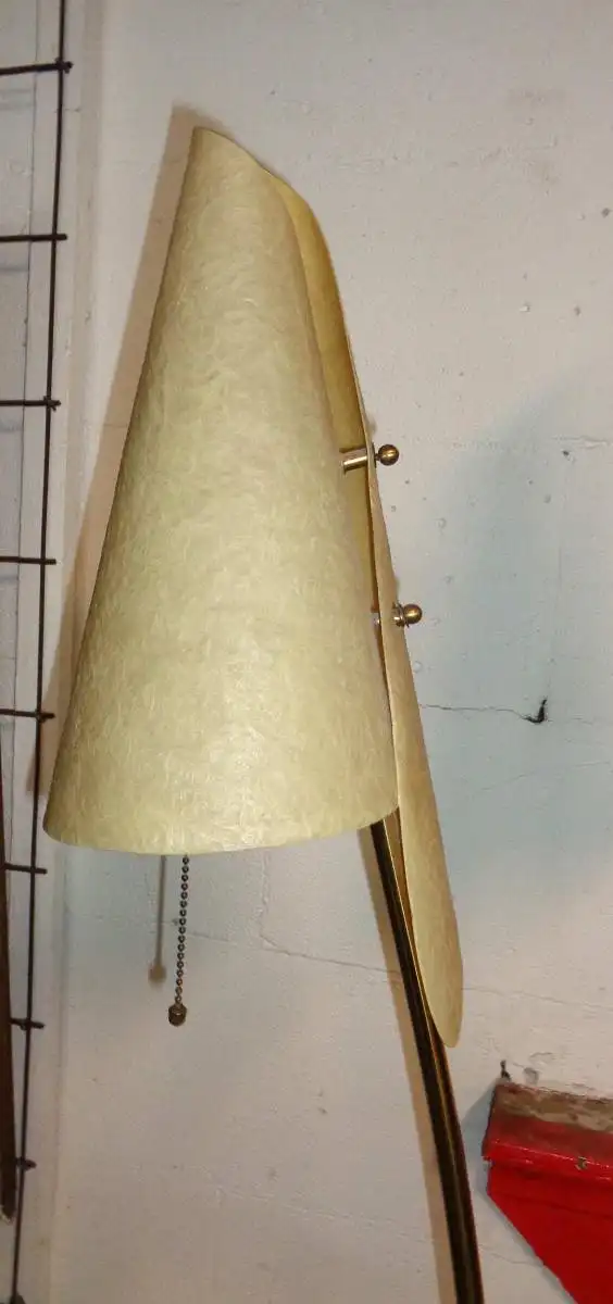 Stehlampe mit 2 Tütenschirmen, Tütenlampe, Dame & Co Neheim, Design: Carl Auböck 1