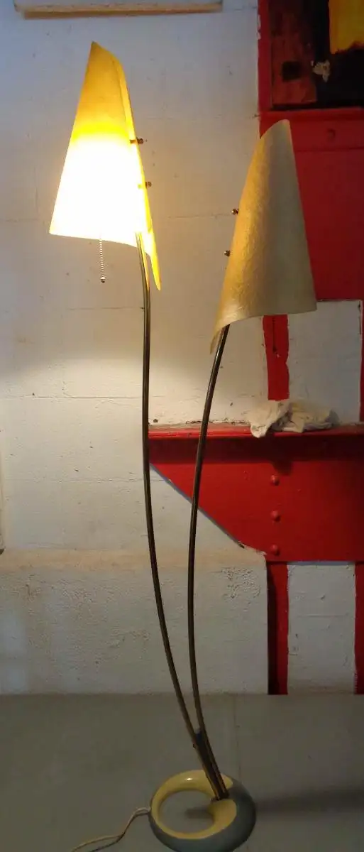 Stehlampe mit 2 Tütenschirmen, Tütenlampe, Dame & Co Neheim, Design: Carl Auböck 6
