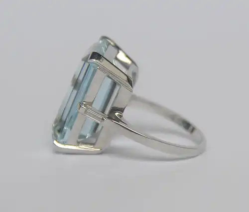 Cocktail-Ring mit Aquamarin (20 Carat) und Diamanten