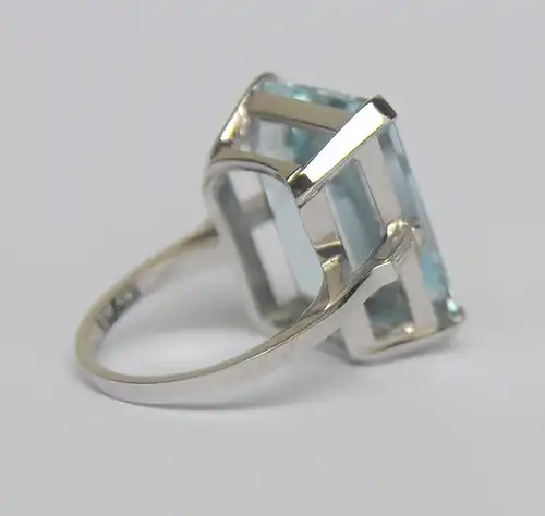 Cocktail-Ring mit Aquamarin (20 Carat) und Diamanten