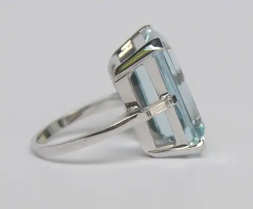 Cocktail-Ring mit Aquamarin (20 Carat) und Diamanten