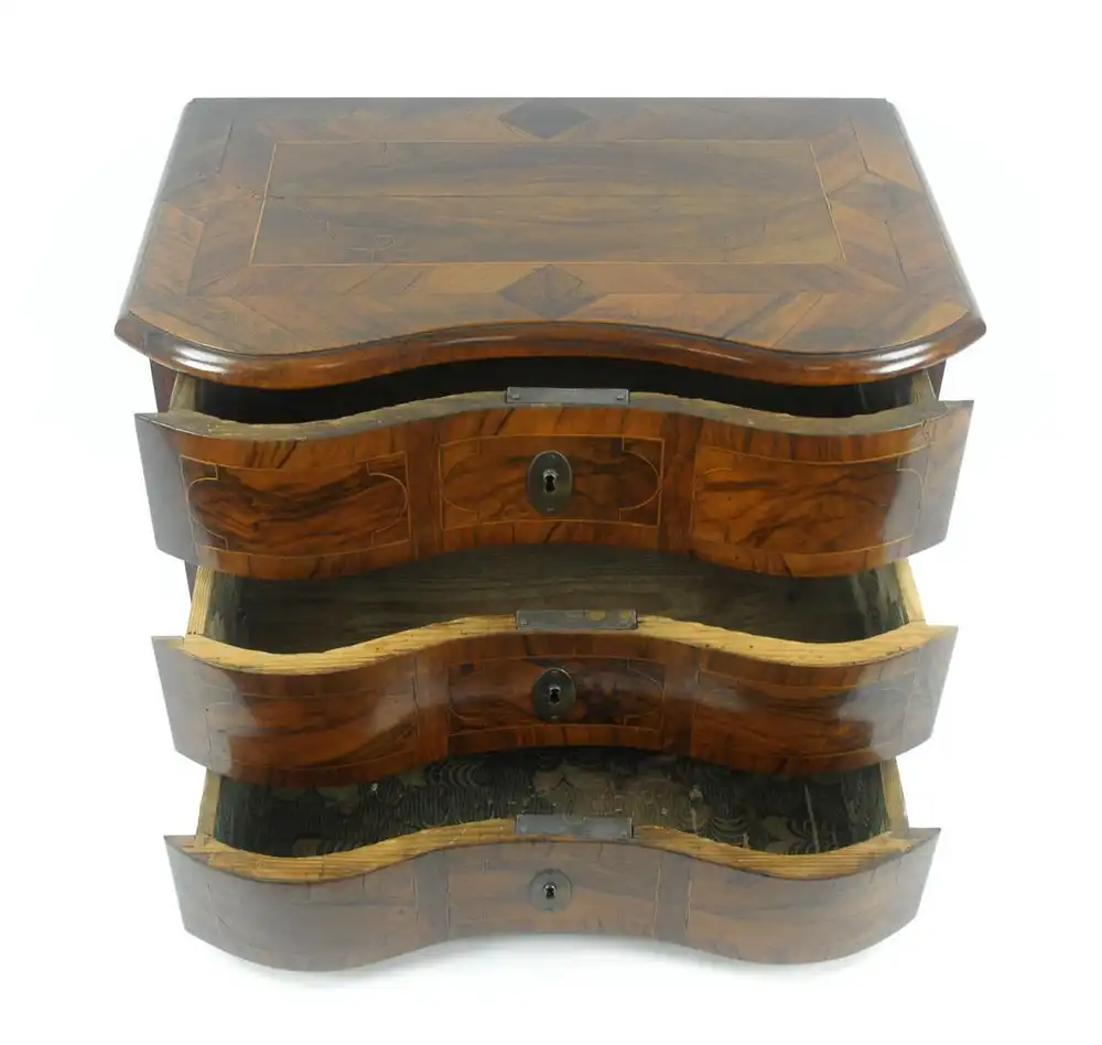 Modellkommode, Miniaturkommode, Barock, 18. Jahrhundert. 2