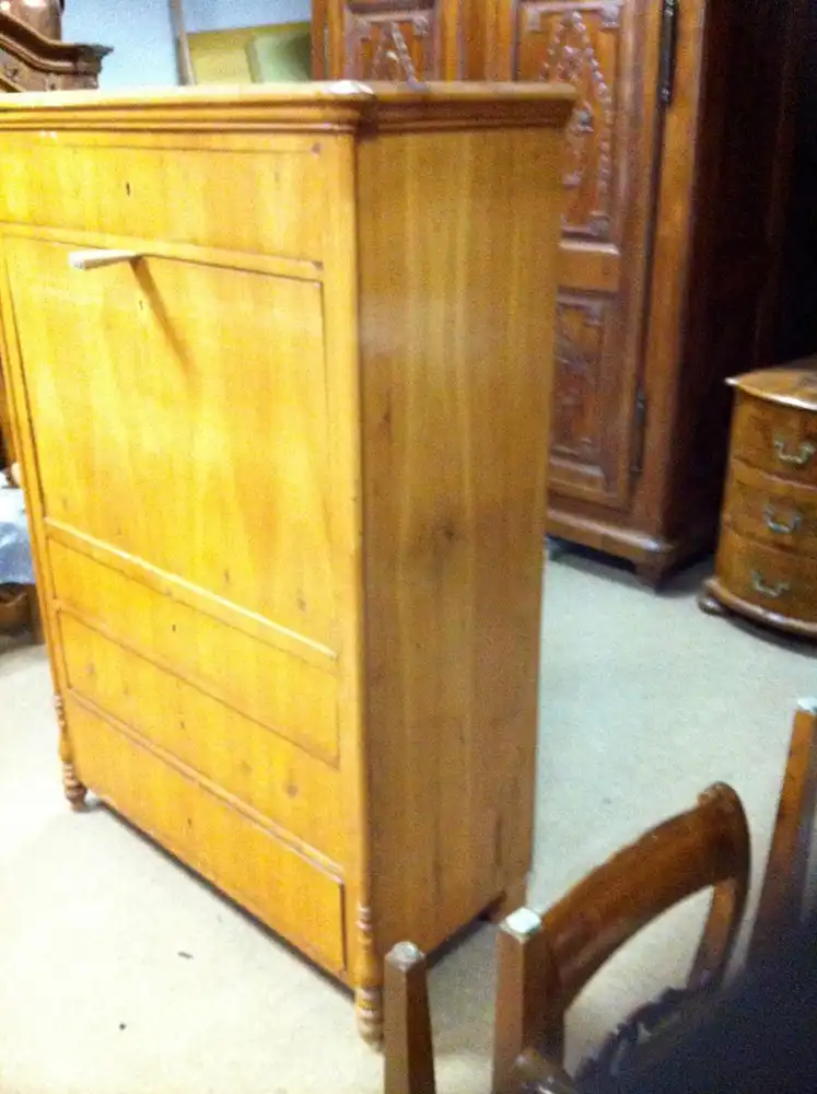 Eleganter Sekretär des Spätbiedermeier. 7