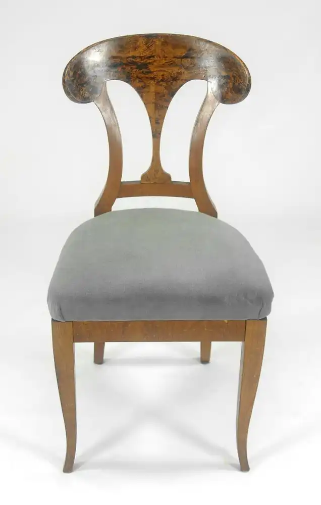 Eleganter Biedermeier Schaufelstuhl. 0