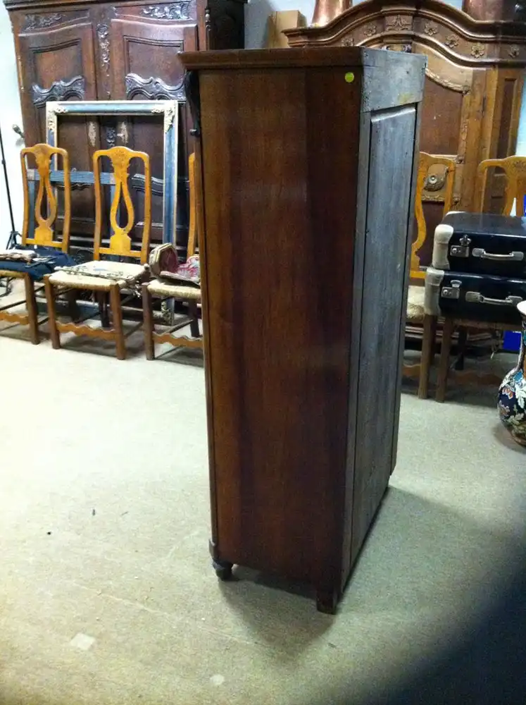 Elegante kleine Vitrine des Spätbiedermeier 4