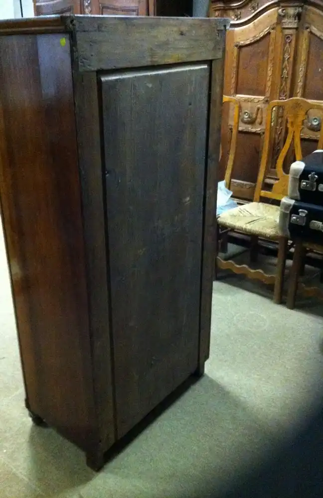 Elegante kleine Vitrine des Spätbiedermeier 5