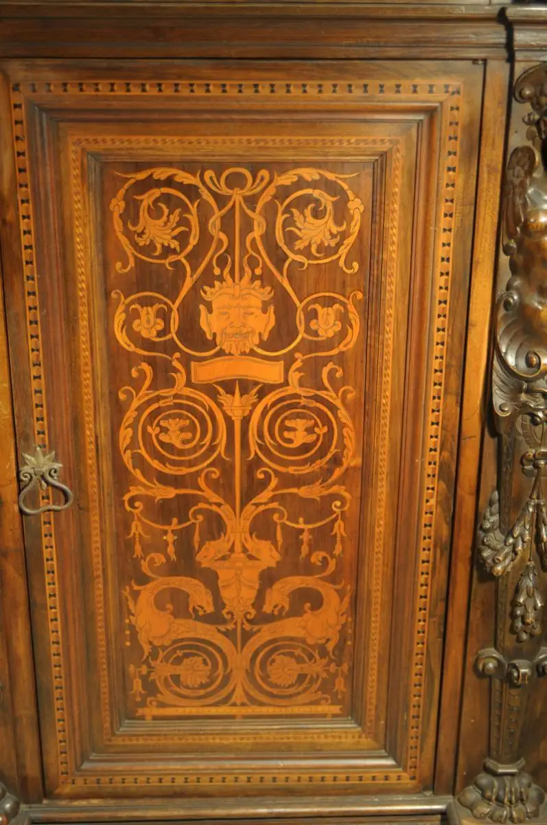 Großer Fassadenschrank 7
