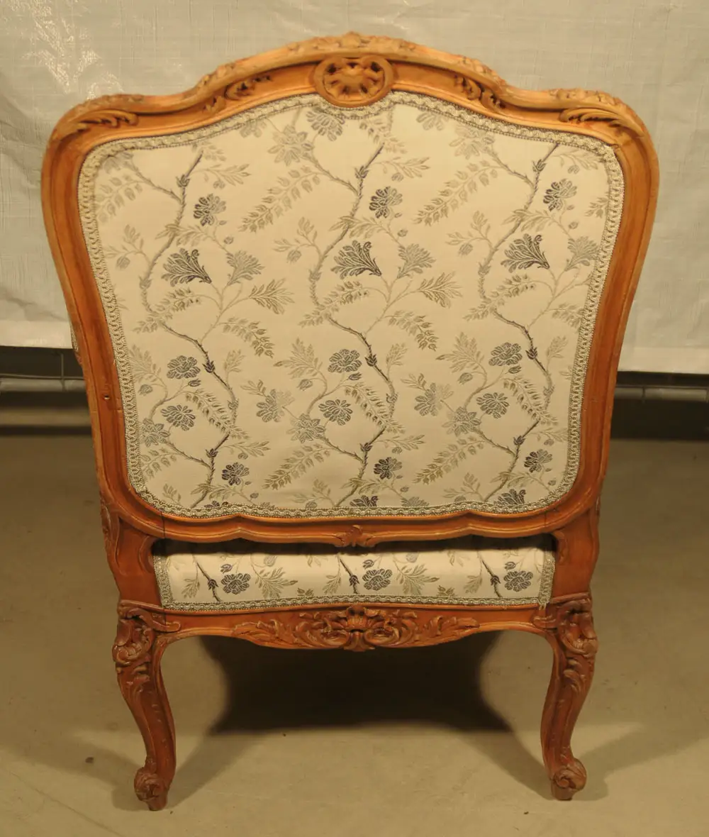 Elegantes Fauteuil, 18. Jahrhundert 2