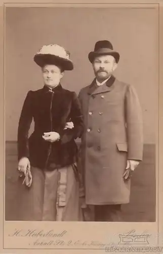 Porträt Paar mit Hut und Handschuhen, Fotografie. Fotobild, gebraucht, gu 263162