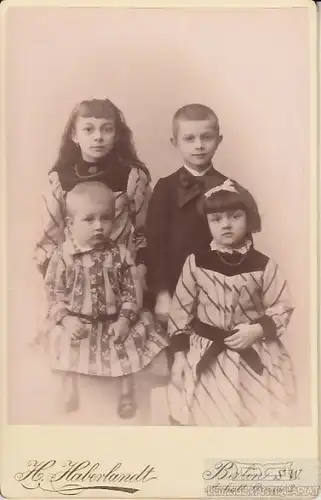 Portrait Vier Kinder (Geschwister), Fotografie. Fotobild, Atelier H. Habe 264487