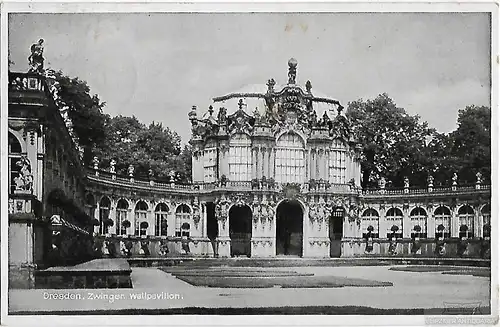 AK Dresden. Zwinger. Wallpavillon. ca. 1941, Postkarte. Ca. 1941, gebraucht, gut