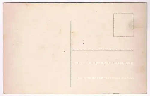 AK Im Schützengraben während eines Nachtgefechtes in der Aisne. Postkarte