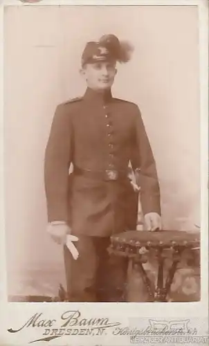 Portrait Soldat - junger Mann in Uniform, Fotografie. Fotobild, Atelier Max Baum