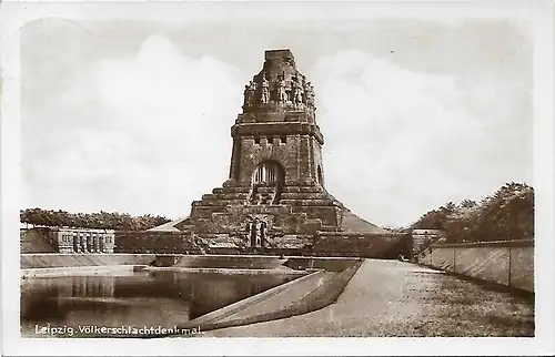 AK  Leipzig. Völkerschlachtdenkmal, ca. 1939, gebraucht, gut