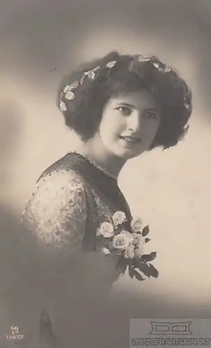 AK Hübsches junges Fräulein, Postkarte. Fotokarte, 1912, gebraucht, gut