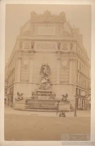 Fotografie H. Guerard, Paris - Fontaine Saint-Michel (Paris), Fotografie