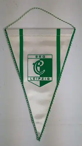Wimpel: BSG Chemie Leipzig, weiß grün mit Kordel, 21,5 x 13,5 cm, guter Zustand