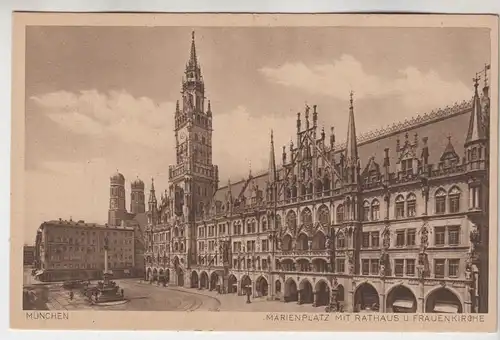 AK München, Marienplatz mit Rathaus u. Frauenkirche, Grebe & Co., ungelaufen