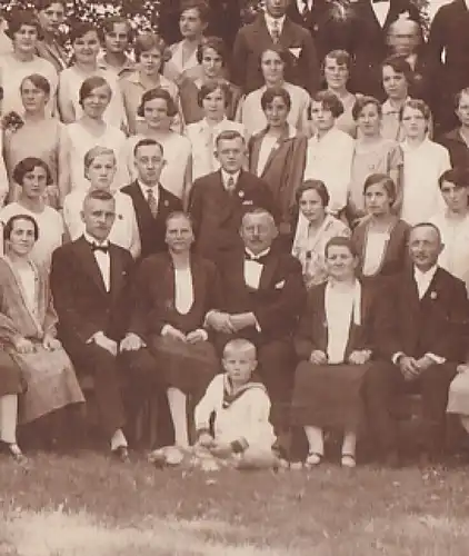 Gruppenfoto im Freien, Fotografie. Fotobild, ca. 1920, gebraucht, gut