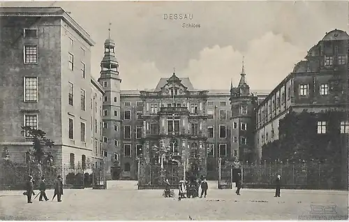 AK Dessau. Schloss. ca. 1906, Postkarte. Serien Nr, ca. 1906, Verlag Franz Zabel