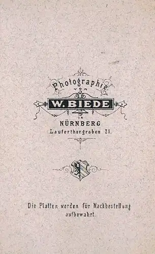 Fotografie W. Biede, Nürnberg - Portrait Herr mit Vollbart, Fotografie. Fotobild