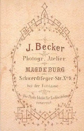 Fotografie Becker, Magdeburg - Portrait Junges Fräulein, Fotografie. Fotobild