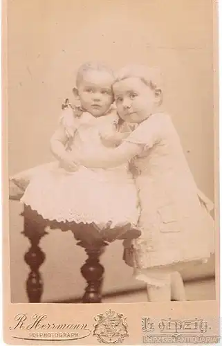 Fotografie Herrmann, Leipzig - Portrait Zwei Kinder (Geschwister), Fotografie