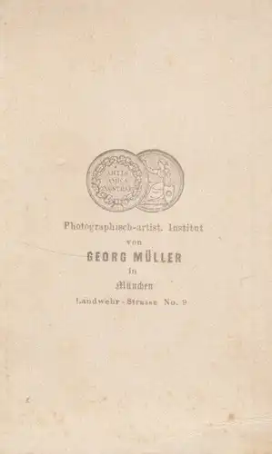 Fotografie Müller, München - Portrait Herr mit Brille und Backenbart, Fotografie