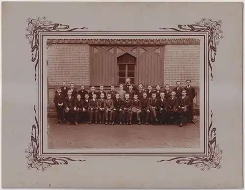 Fotografie: Gruppenbild Klassenfoto um 1900, Jungen, Knaben, Schulkasse