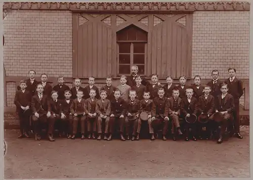 Fotografie: Gruppenbild Klassenfoto um 1900, Jungen, Knaben, Schulkasse